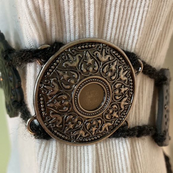 Black & Silver Tooled Leather & Silver Metal Medallions Boho Bohemian Belt - Picture 11 of 14